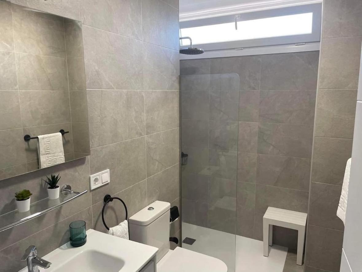 Front Line Paseo Maritimo 33 Perla 6 Malaga Spain Apartment *